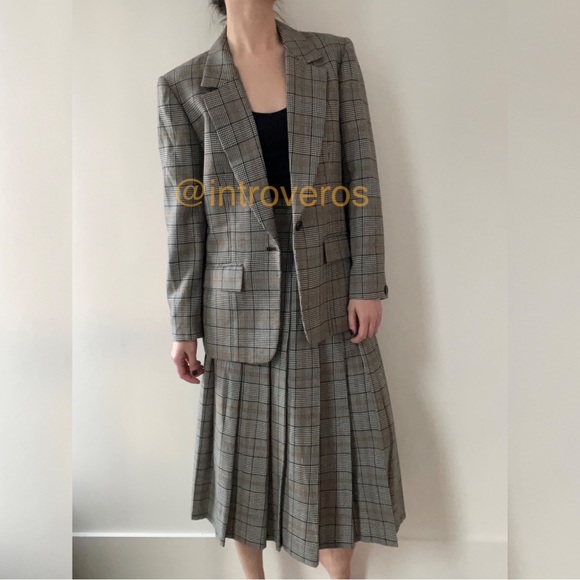 Vintage Pendleton herringbone plaid blazer and pleated skirt matching set - Picture 5 of 14